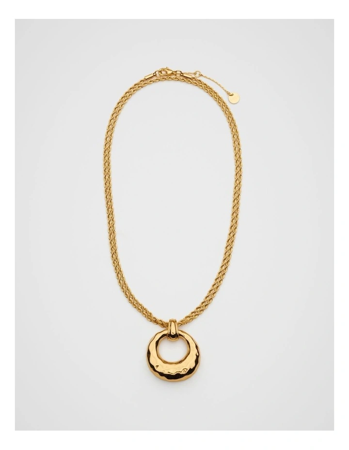 Textured Round Pendant Necklace in Gold image 1