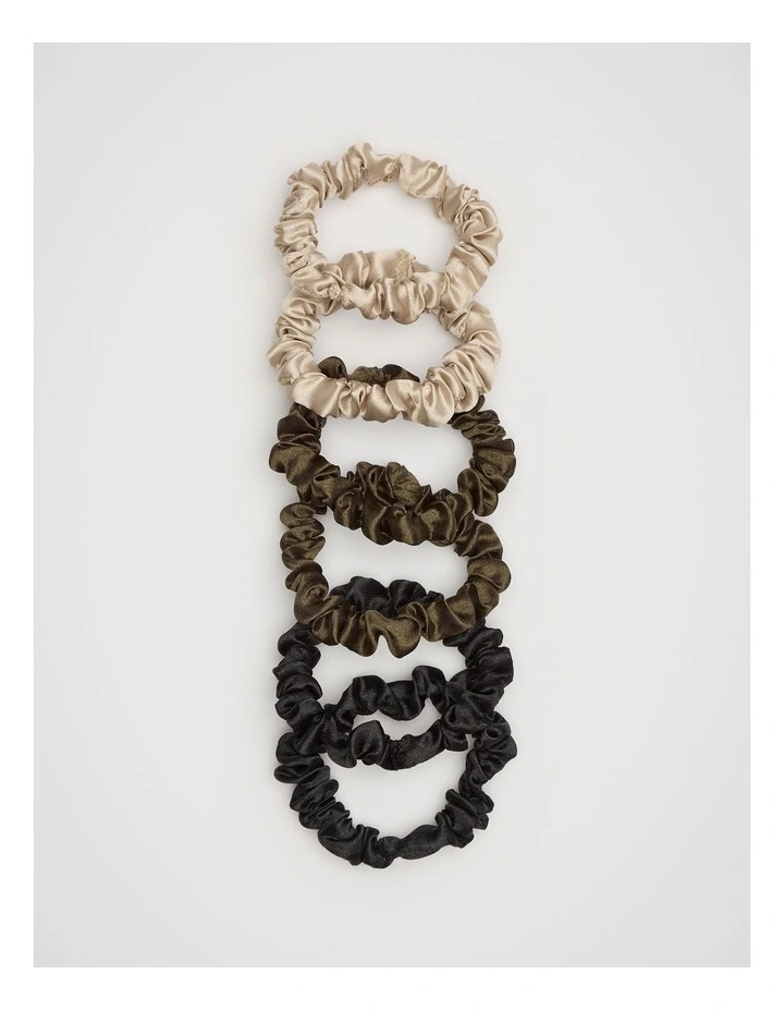 Mini Scrunchie in Olive Leaf image 1