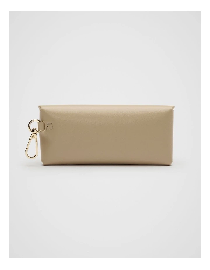 Sunglasses Case in Rye image 2
