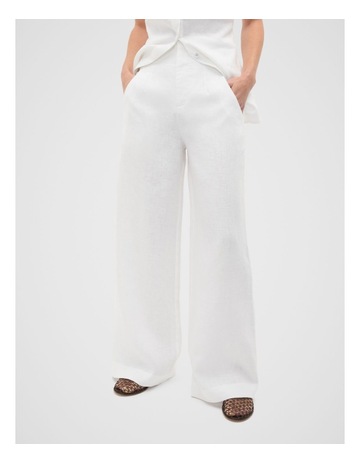 Whisper White colour