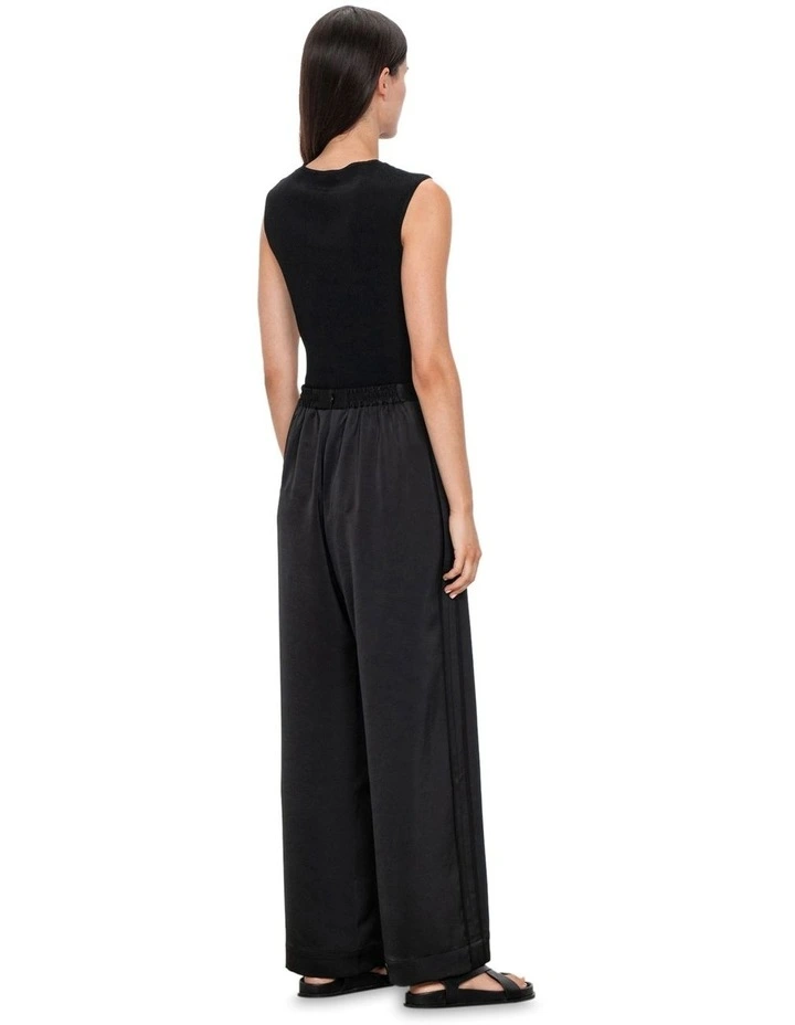 Ribbed Cap Sleeve Boat Neck Knit Top in Black image 2