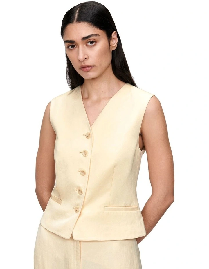Viscose Linen Twill Vest in Cream image 2
