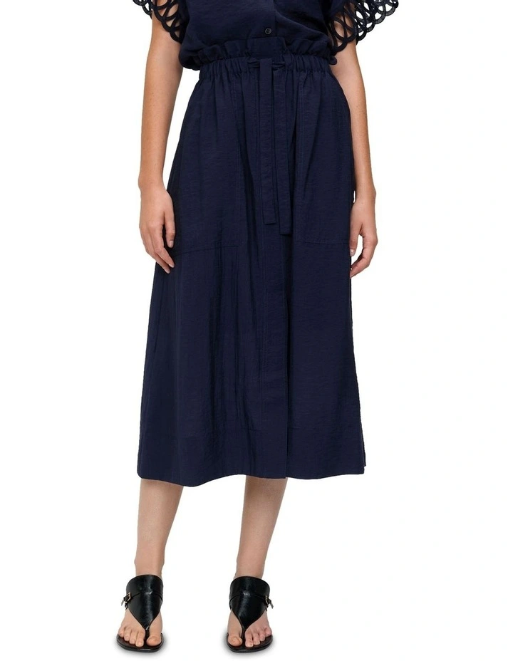 Textured Viscose Pocket Skirt in Navy image 2