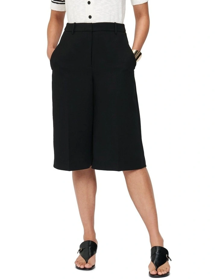 Double Weave Tailored Short in Black image 3
