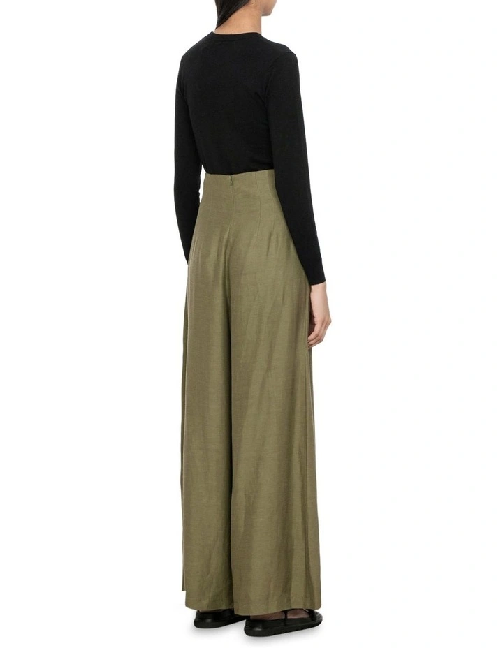 Long Sleeve Round Neck Knit in Black image 2