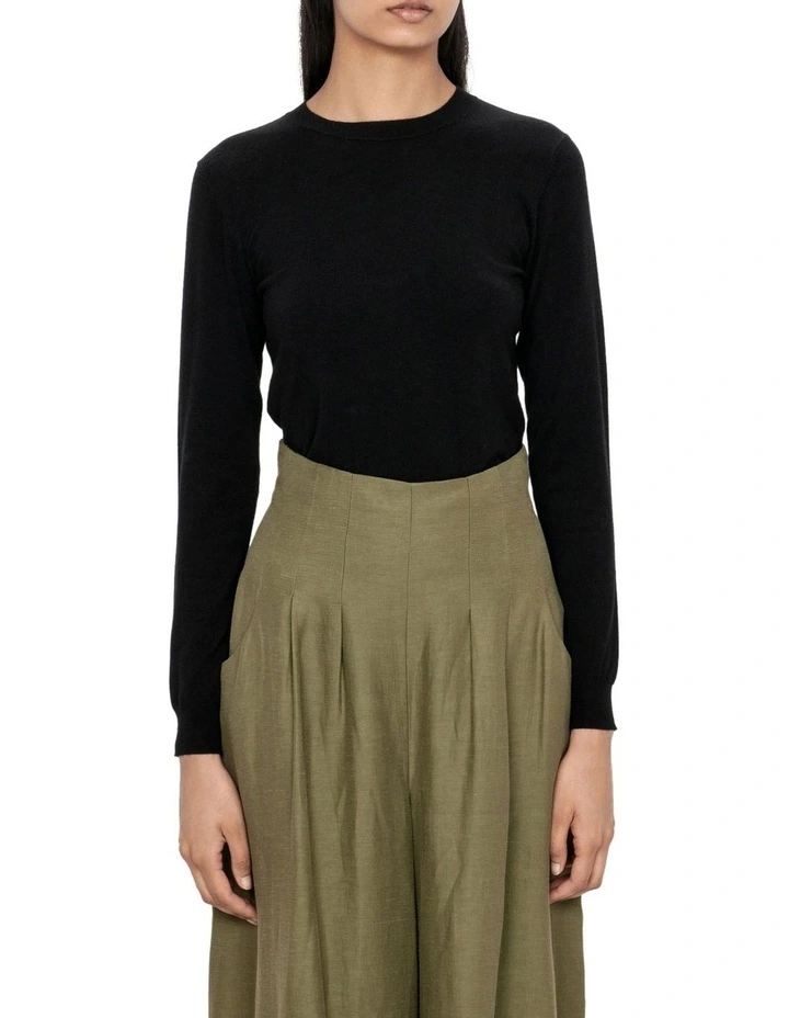 Long Sleeve Round Neck Knit in Black image 3