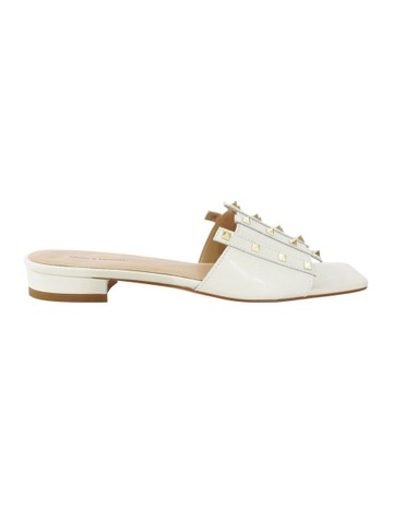 Cream colour