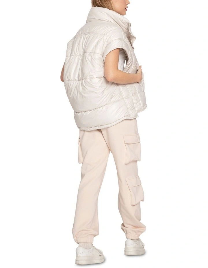 Hypnotized Quilted Puffer Vest in Cream image 3