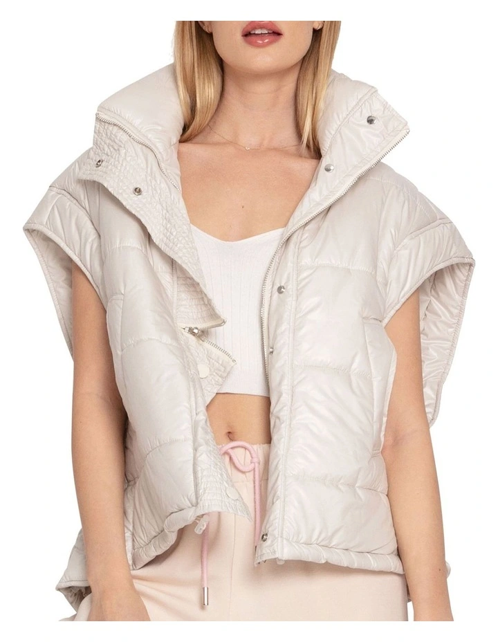 Hypnotized Quilted Puffer Vest in Cream image 5