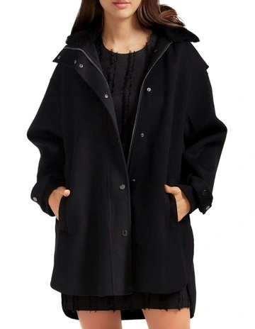 Heavy Hearted Detachable Hooded Coat in Black