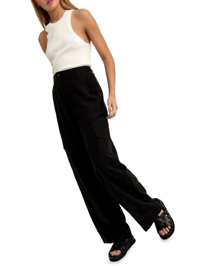 Pepper Tencel Linen Cargo Pants in Black image 4
