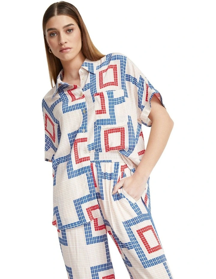 Jasmine Geo Print Short Sleeve Shirt in Blue/Red/Nude image 4
