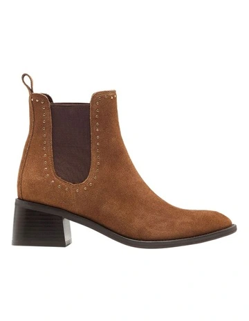 Jolanda Suede Chelsea Boots in Tobacco