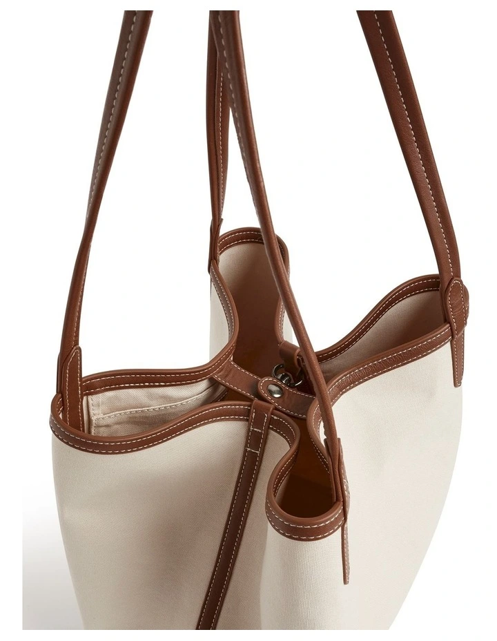 The Capri Tote In Natural image 4