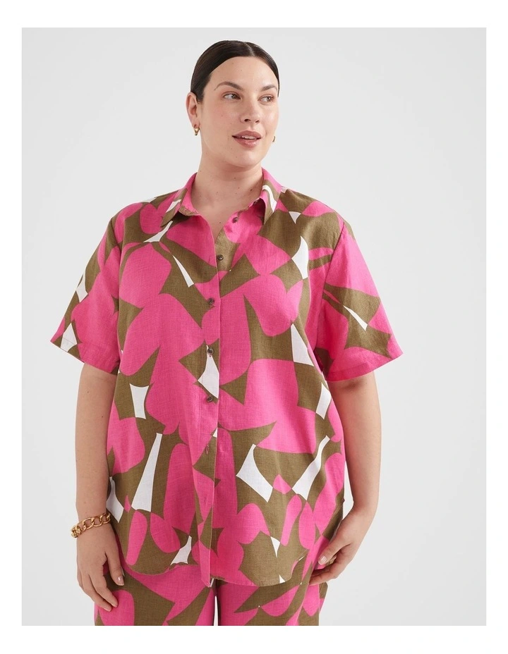 The Print Linen Shirt in Graphic Print image 3
