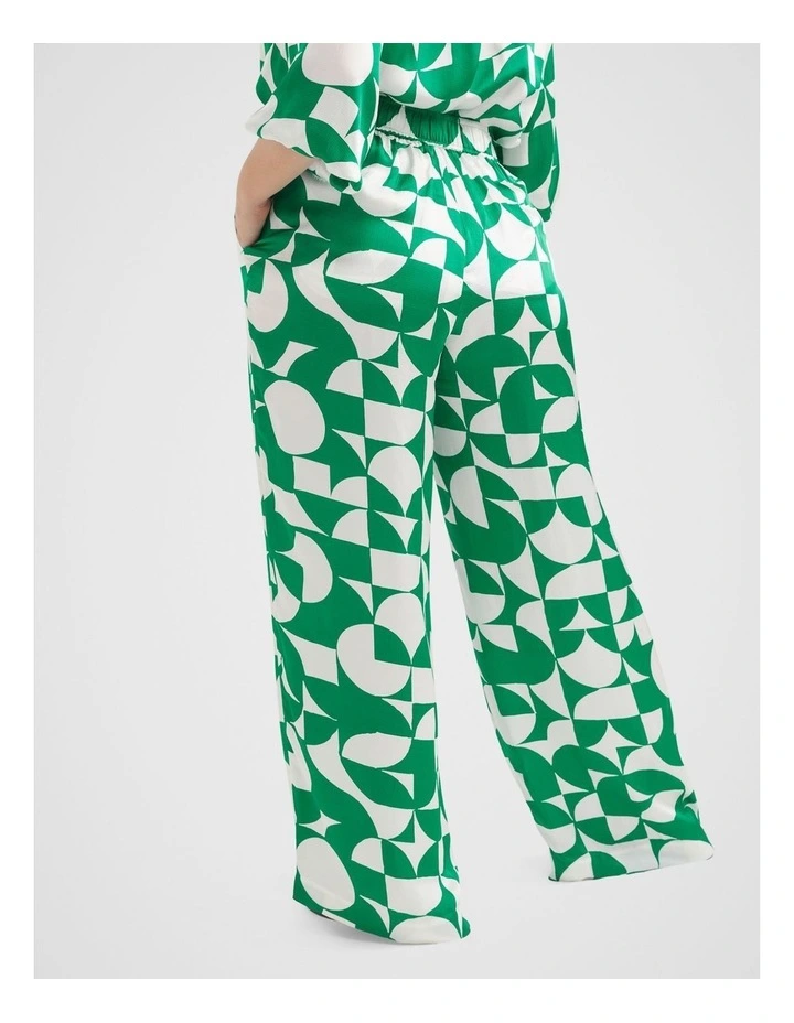 The Crepe Print Trouser in Geo Print