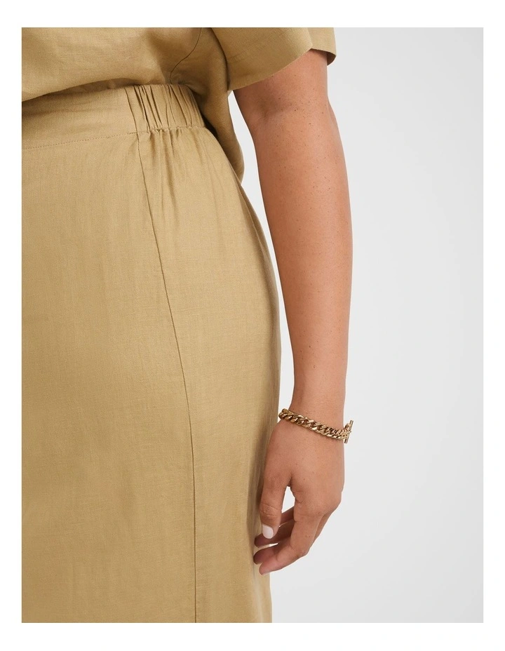 The Flat Front Linen Pant in Sahara image 3