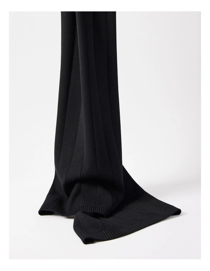 Commonry The Ribbed Scarf in Black | MYER