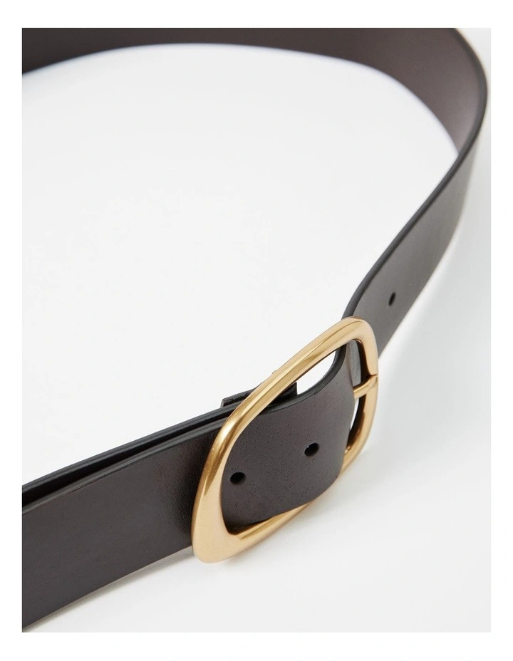 The Organic Buckle Belt in Chocolate image 3