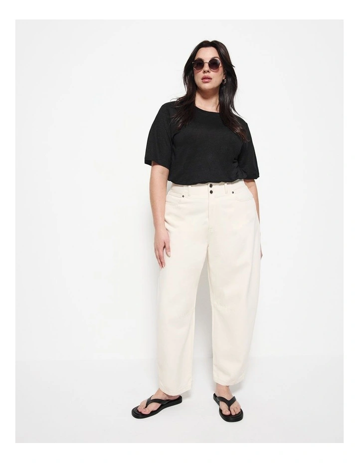 Short Sleeve Linen Tee in Black image 4