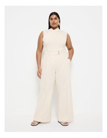 Millie Pant in Natural