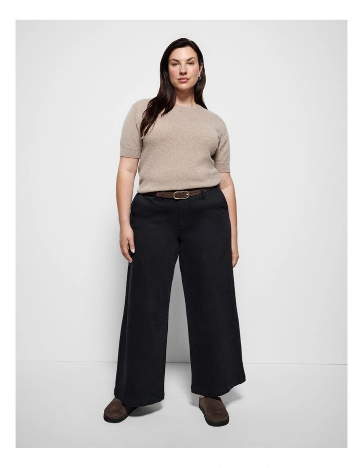 Side Pocket Jeans in Black image 1