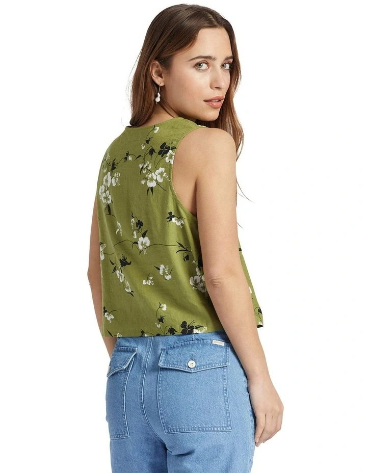 Lanai Linen Tank in Moss image 2