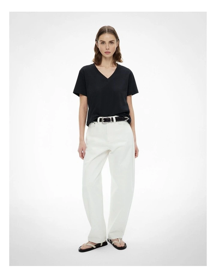 V Neck T-shirt in Black image 2