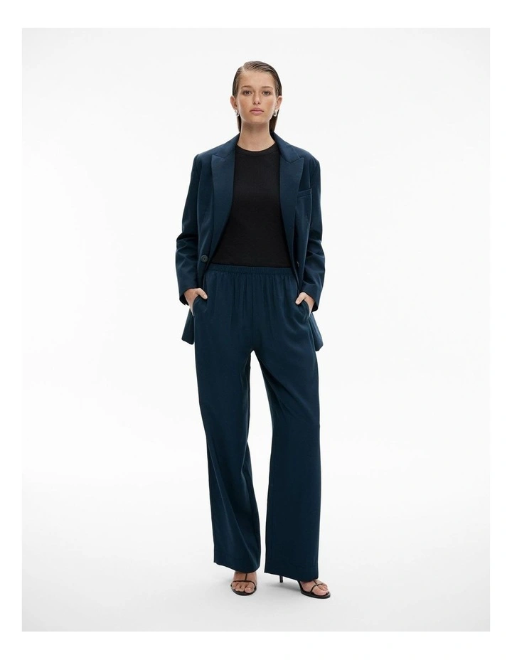 Pull On Pant in Navy image 3