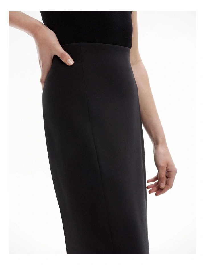 Classic Slim Line Skirt in Black image 3