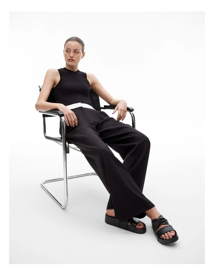 Ebony Twist Slide in Black image 2