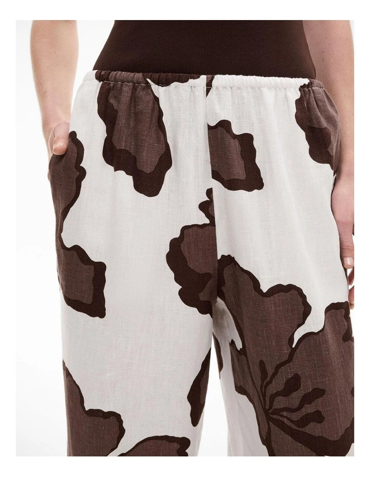 Linen Pull On Pant in Peppercorn Print image 3