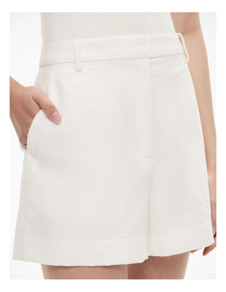 Tailored Short in Fresh White image 3