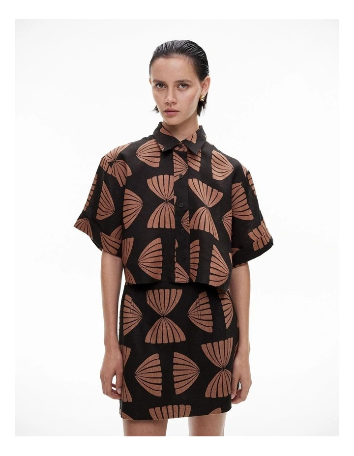 Linen Crop Shirt in Nutmeg Print image 1