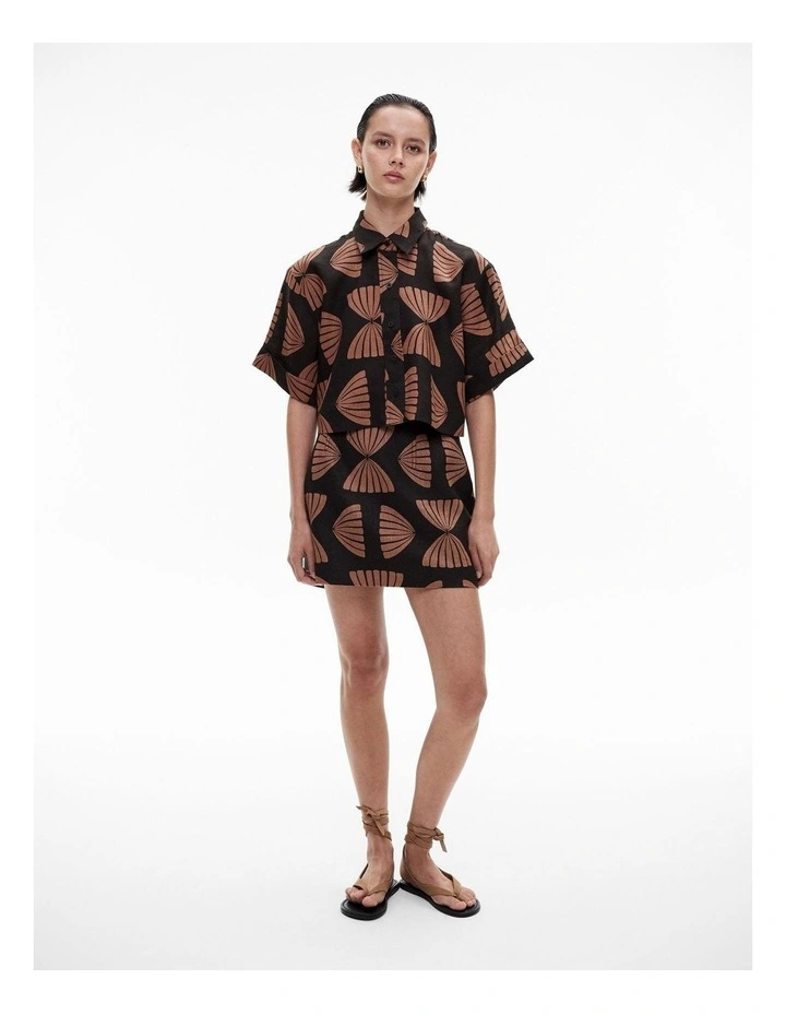 Linen Crop Shirt in Nutmeg Print image 2