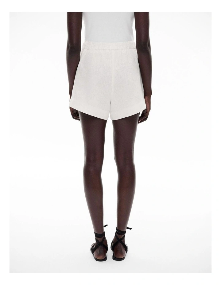 Linen Pull On Short in Fresh White image 4