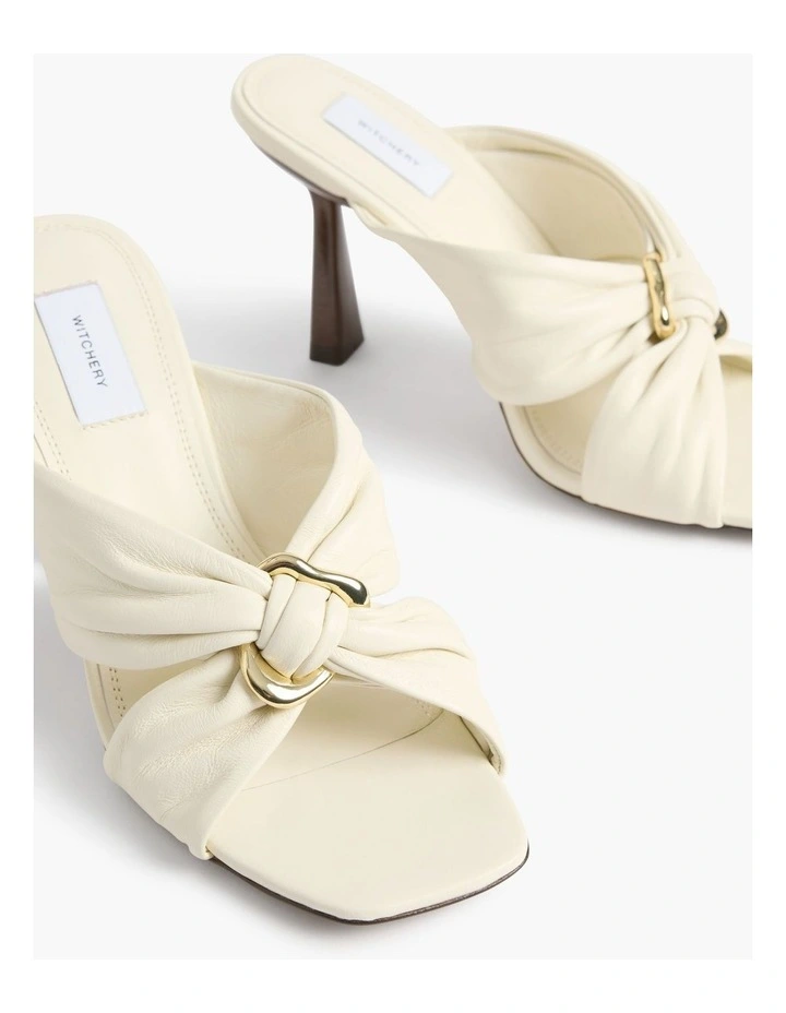 Aspen Heel in Antique White image 4