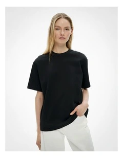 Boyfriend Tee in Black