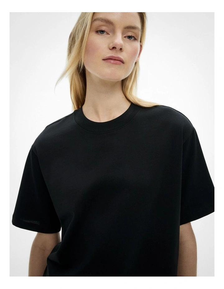 Boyfriend Tee in Black image 2