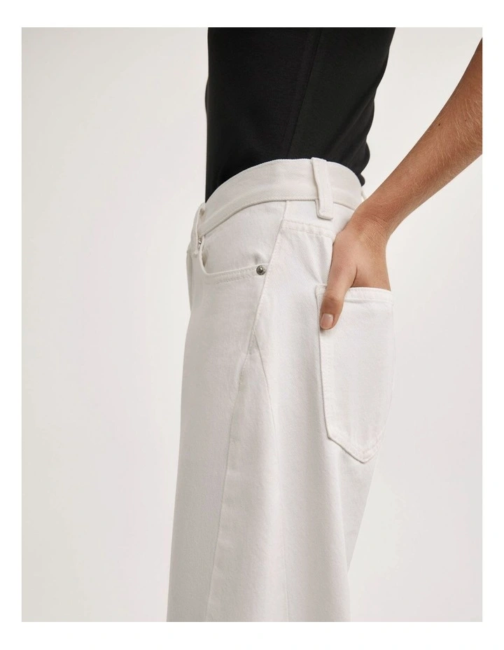 Barrel Leg Jean in Parchment image 4