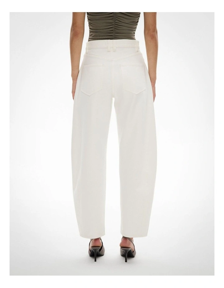 Barrel Leg Jean in Parchment image 4