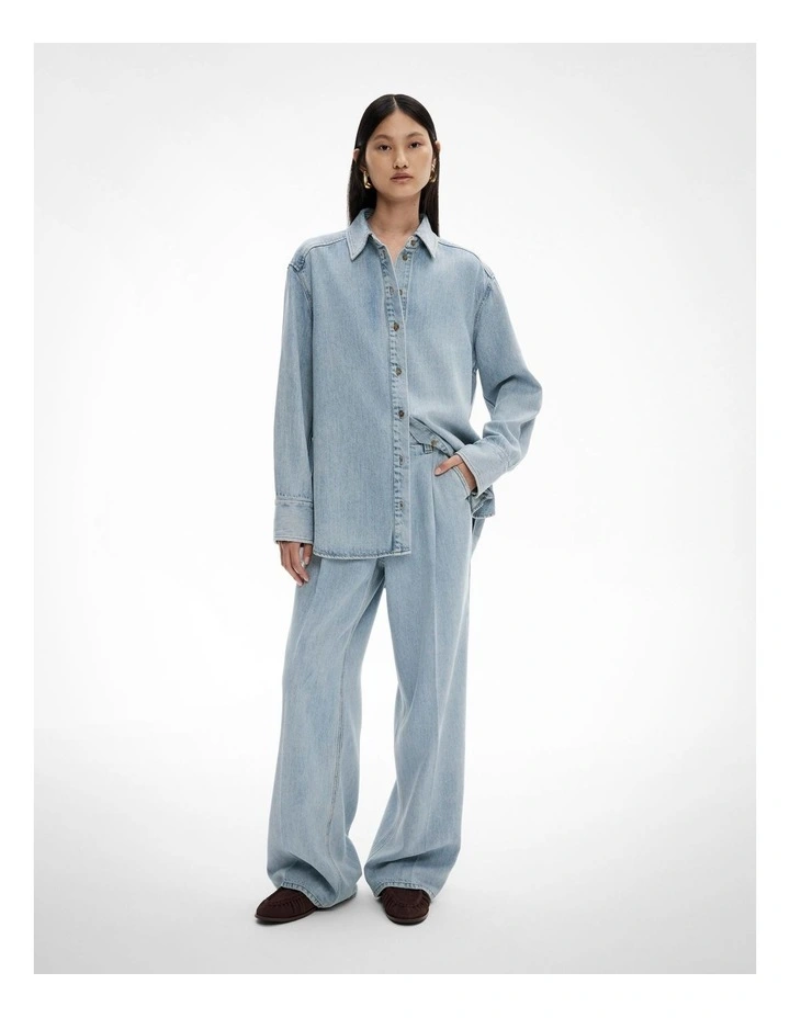 Denim Shirt in Vintage Wash Denim image 4