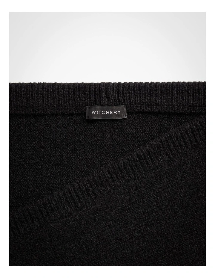 Cashmere Triangle Scarf in Black image 3