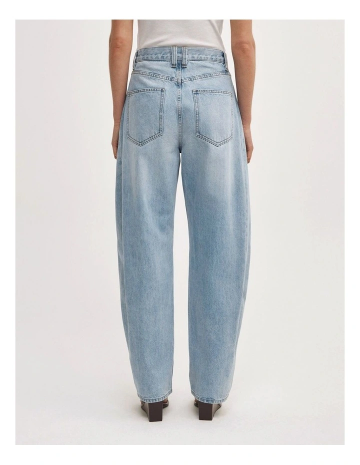 Barrel Leg Jeans in Vintage Wash Denim image 5