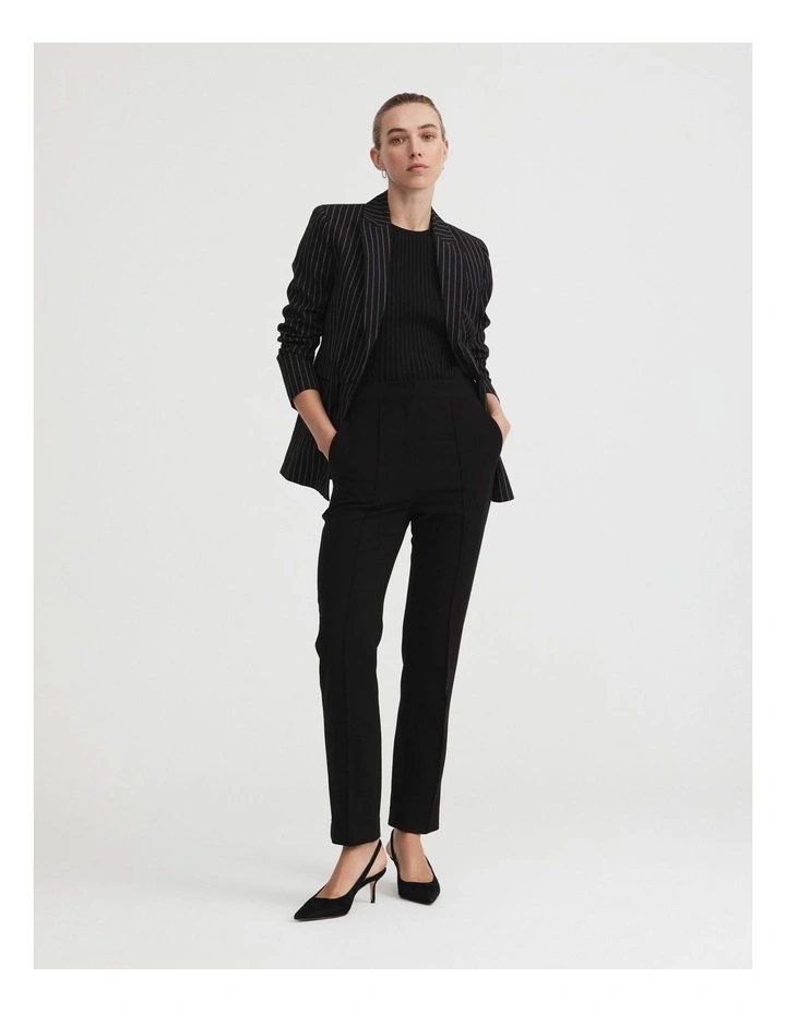 Classic Tapered Pant in Black image 2