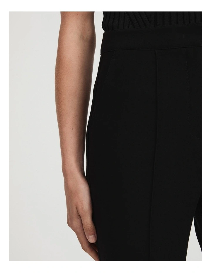 Classic Tapered Pant in Black image 3