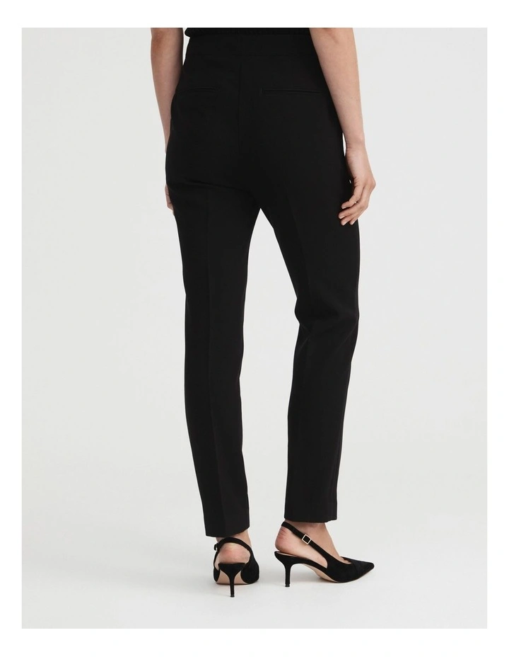 Classic Tapered Pant in Black image 4