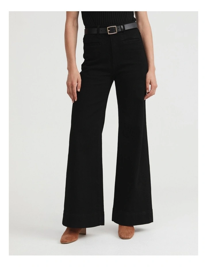 Pocket Detail Wide Leg Jean in Black image 2