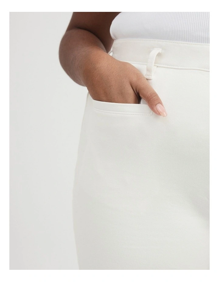Pocket Detail Wide Leg Jean in Parchment image 3