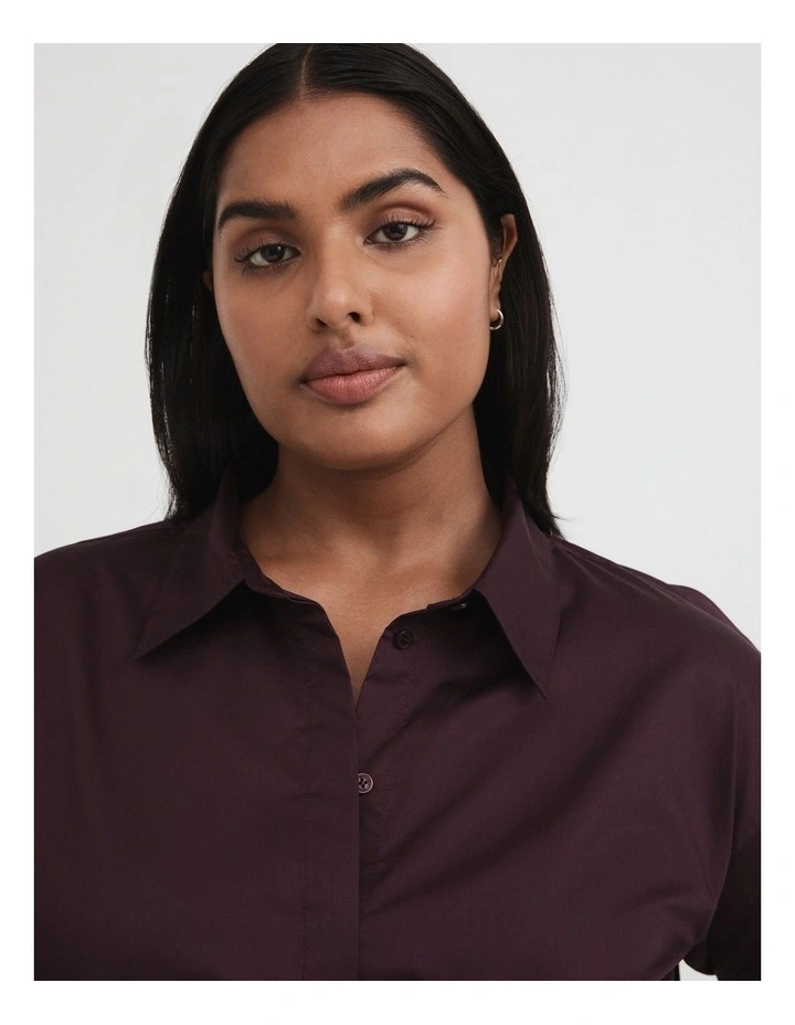 Cotton Cropped Shirt in Bordeaux image 2